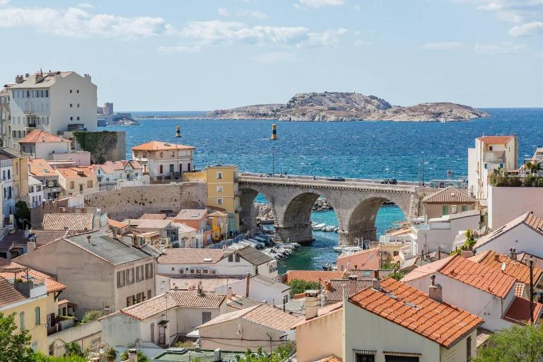T2 SUPERBE VUE MER et Vallon Des Auffes avec Parking - B&B Marsiglia