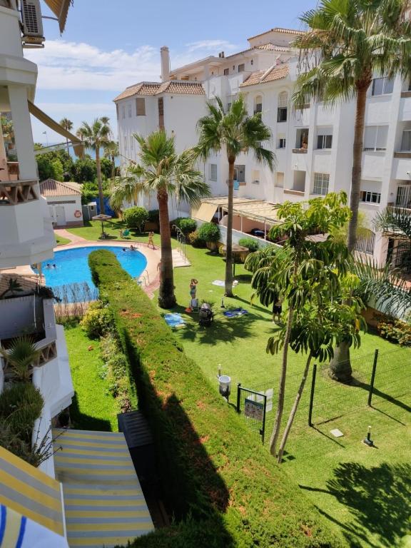 Holidays & Homes I Benalmádena Playa, piscinas ,relax - B&B Benalmádena
