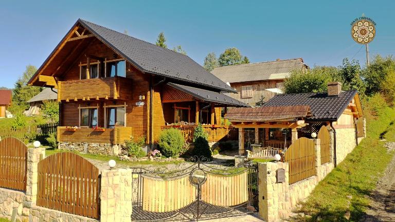 Chalet Hutsulyandiya - B&B Mykulychyn