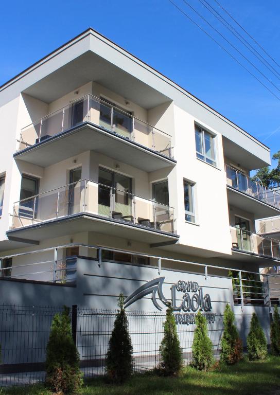 Apartament Mariva B03 z ogródkiem - Pobierowo - blisko morza - przy kompleksie Grand Laola SPA - B&B Pobierowo