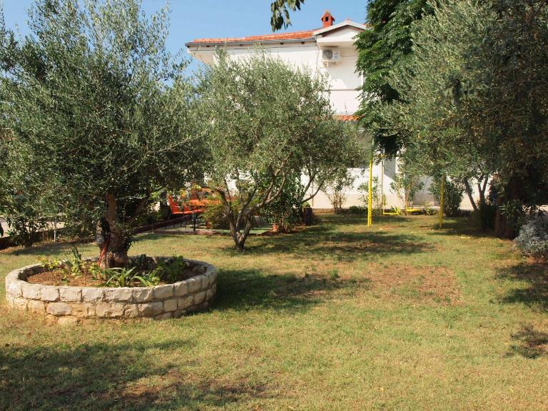Ana Guest House - B&B Nin