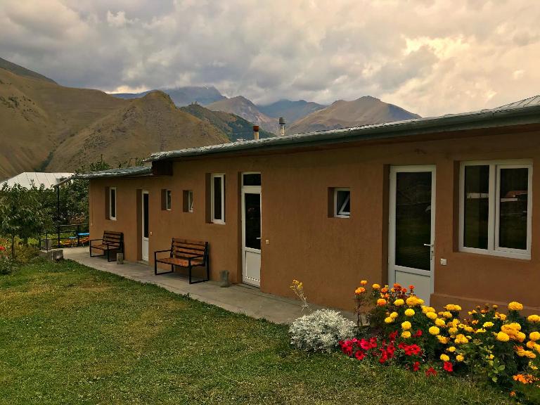 Piligrim Kazbegi - Chambres d'hôtes Stepantsminda