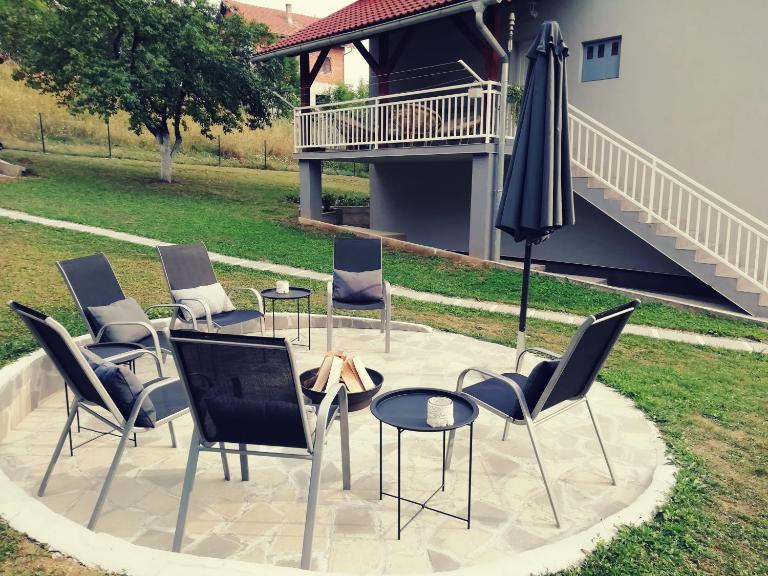 Artisan House Meraki - B&B Udbina