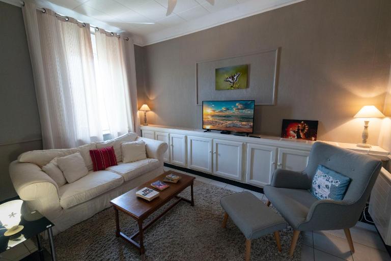 Appartement de 2 Chambres au 1er Etage - Ferienwohnung Carcassonne