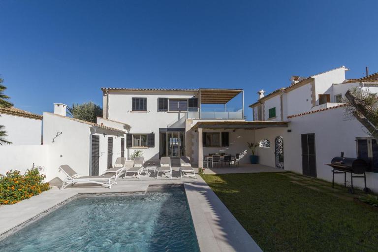 VILLA HOLLAND 11 - Bed and Breakfast Port de Pollença
