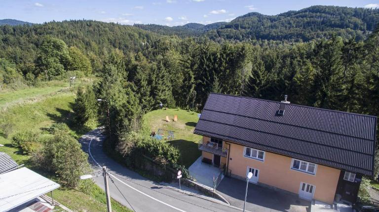 Apartman Sara - Delnice - Chambres d'hôtes Delnice