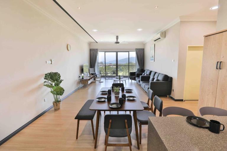 Seaview Suite 3BR The Loft Imago Kota Kinabalu by HayBay - B&B Kota Kinabalu