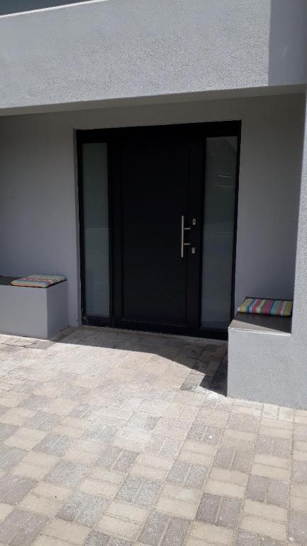 Shell Cottage a stone's throw from the beach - B&B Langebaan