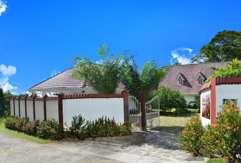Ixora Villa - Chambres d'hôtes Anse Royale