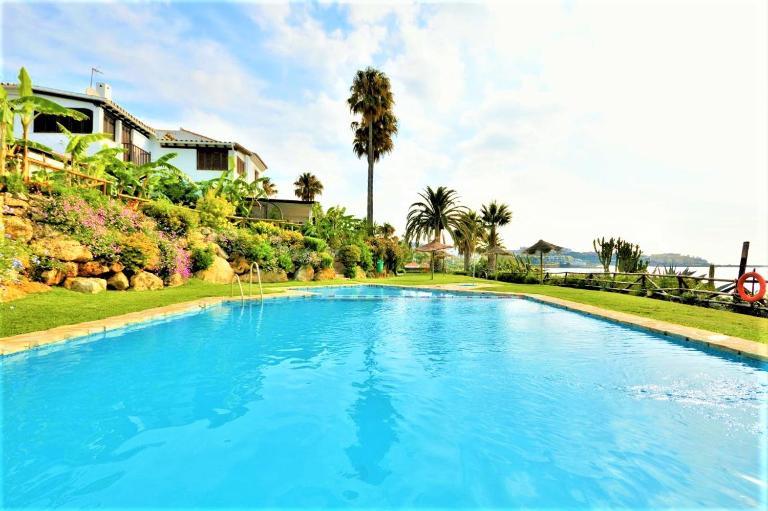VILLA BAHIA AZUL - Ferienwohnung Estepona