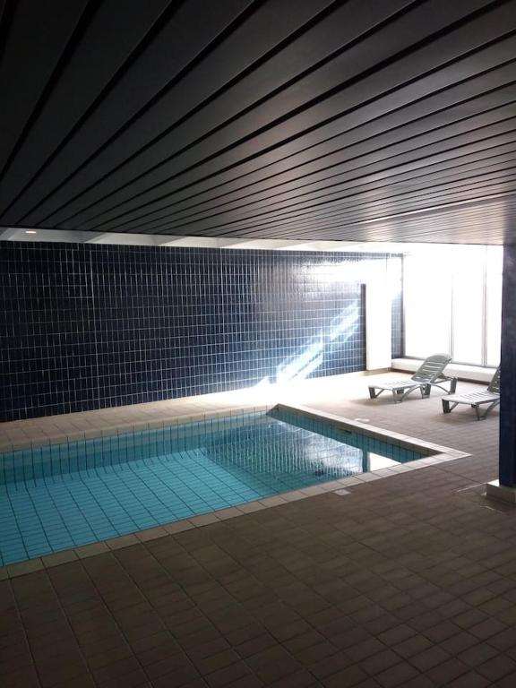 Appartement 2 pieces 40 m2, dans hyper centre, avec piscine au rez de chaussee - B&B Grenoble