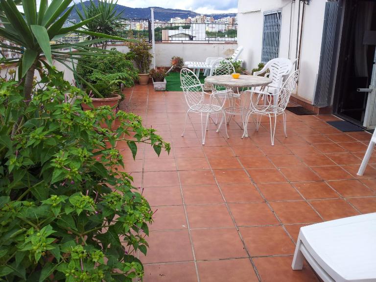 Atico Soleado Vistas panoramicas - B&B L'Hospitalet de Llobregat