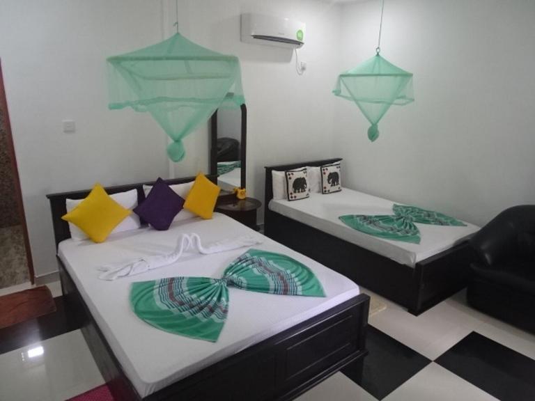 Lovely lodge & Hostel - Bed and Breakfast Sigiriya