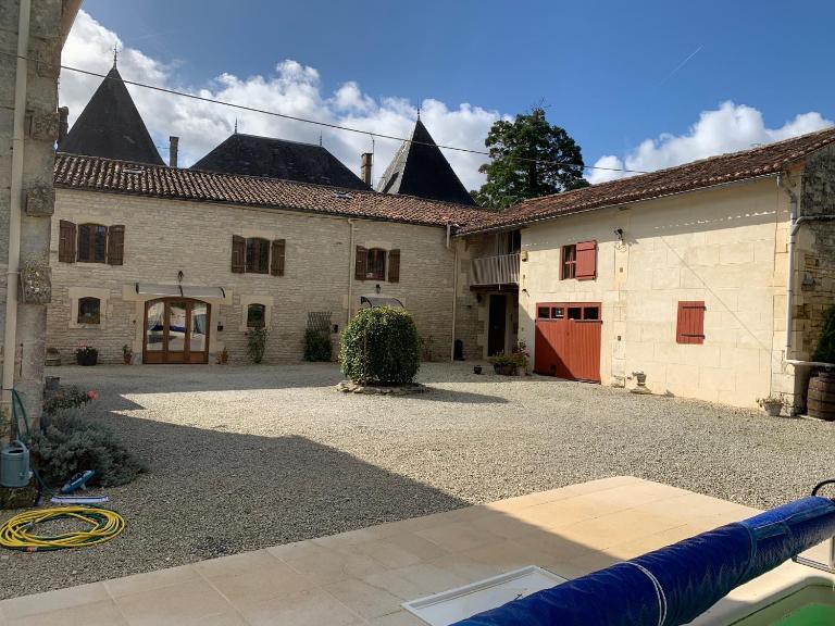 Les Cygnes Noirs - B&B Aujac