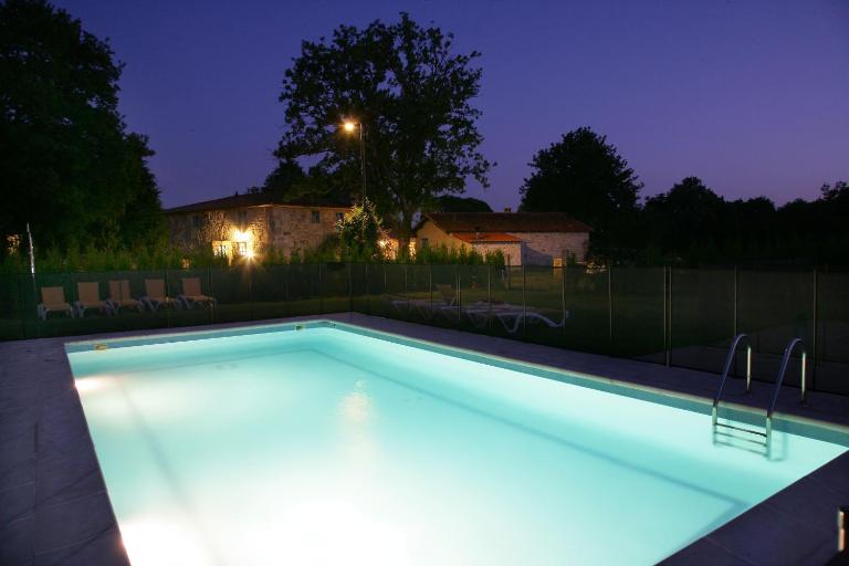 A Parada Das Bestas - Bed and Breakfast Pidre