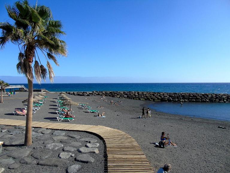 Modern 2bedroom Seaviews & Wifi - Bed and Breakfast Araya