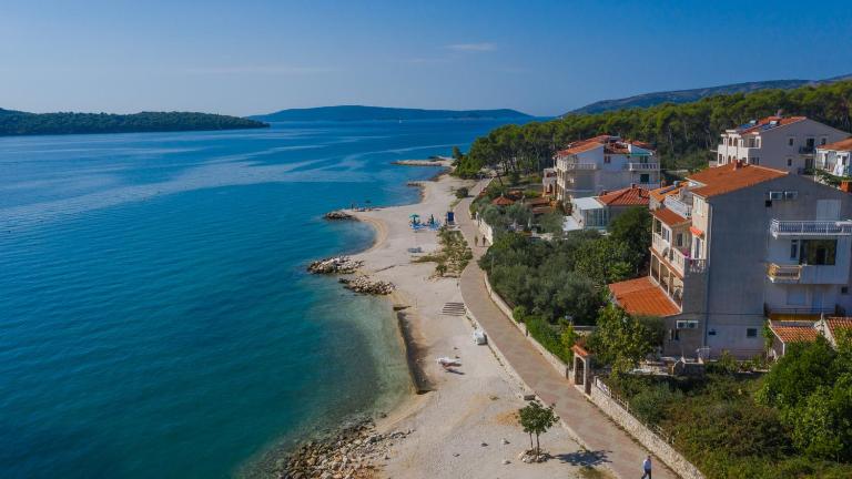 Marko Beachfront Apartments Seget Trogir - Ferienwohnung Trogir