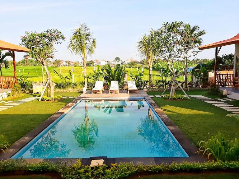 Omorich Bali Guest House - Bed and Breakfast Canggu