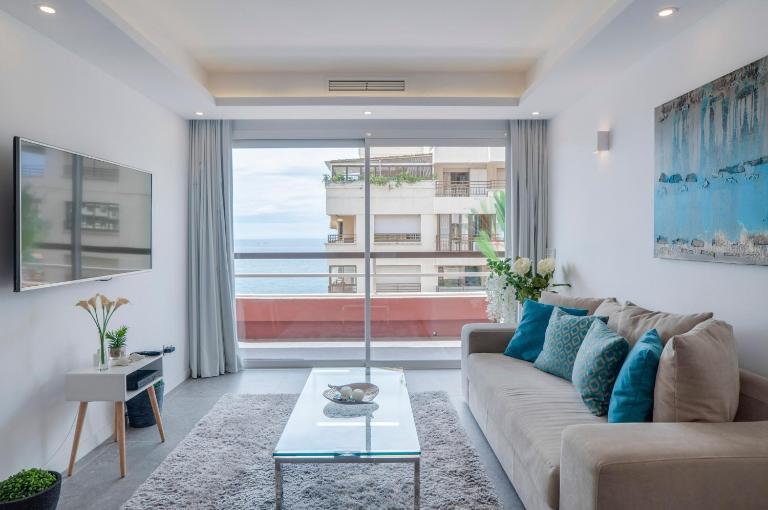 Marbella Beach Sea views City Center Apartment - B&B Marbella