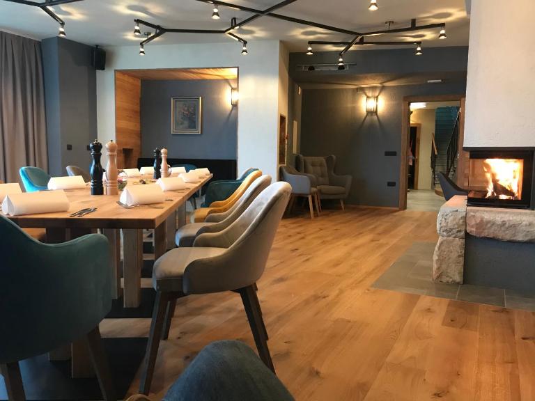 Guesthouse Tolc - B&B Spodnja Sorica