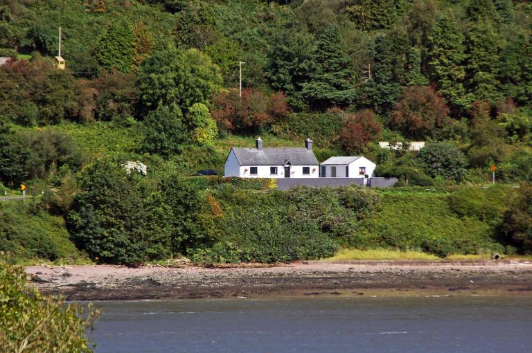 Cottage at Youghal Bridge - B&B D’Loughtane Cross Roads