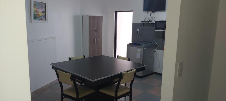 dpto centrico con oficina consultorio - B&B La Rioja