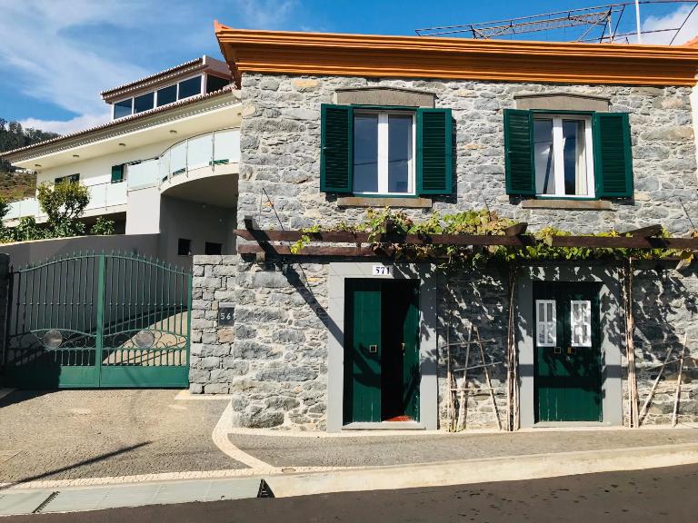 Casa do Lugar da Ribeira - Bed and Breakfast Ribeira Brava