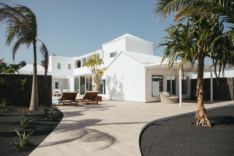 Alava Suites - Bed and Breakfast Costa Teguise