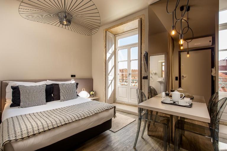 YOUROPO - Clerigos - B&B Oporto