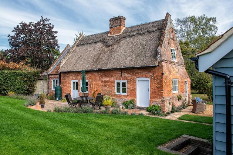Thatch Cottage - luxury Norfolk Hideaway - B&B Norwich
