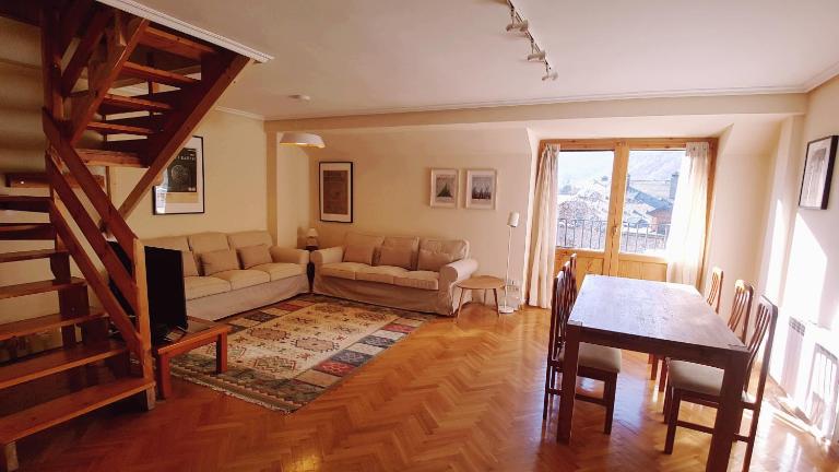 Atico duplex Urb La Viña en Biescas - Chambres d'hôtes Biescas