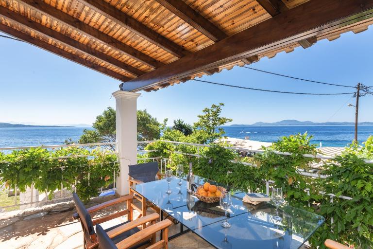 Stella Kaminaki Beach - Bed and Breakfast Katávolos