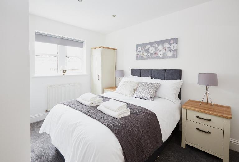 Listers Lodge - B&B Halifax