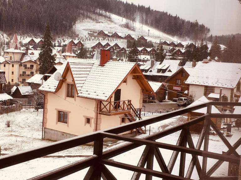 Guest House Mountain - Chambres d'hôtes Bukovel