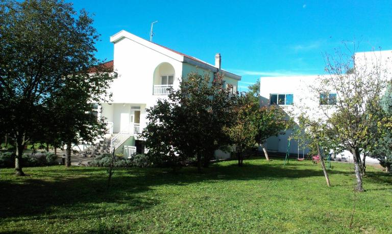 Guesthouse Vionica - Peace & Pool - Bed and Breakfast Medjugorje