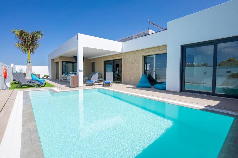 Sea Breeze Villas Lapa and Claca - B&B spiaggia di Blanca