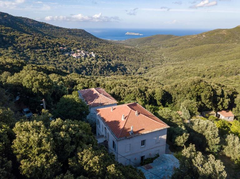 Casa A Rota Chambres d'Hôtes dans une maison d'Américains - B&B Ersa