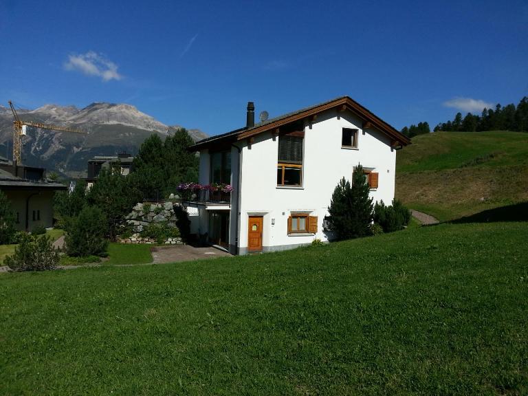 Chesa Ovelin - Ferienwohnung Pontresina
