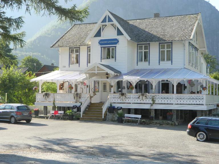 Eidfjord Gjestgiveri - B&B Eidfjord
