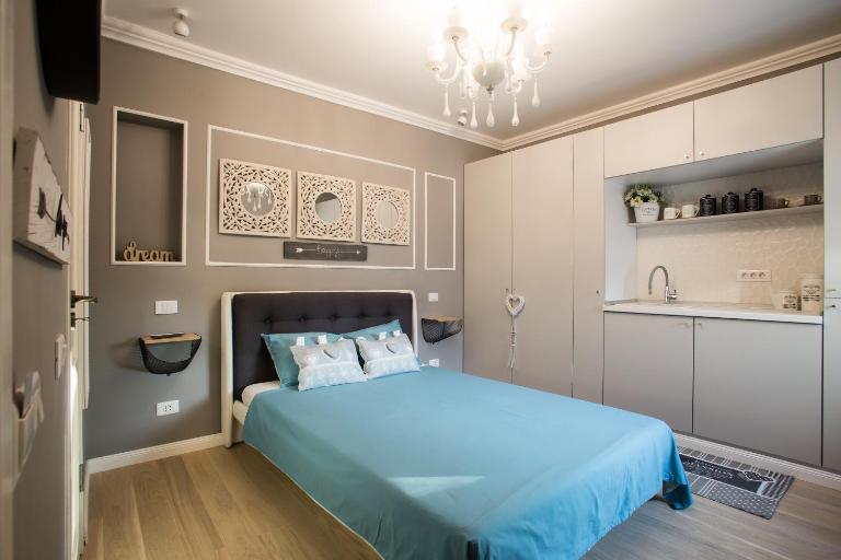 62 Steps to Petit Bonheur - B&B Bucarest