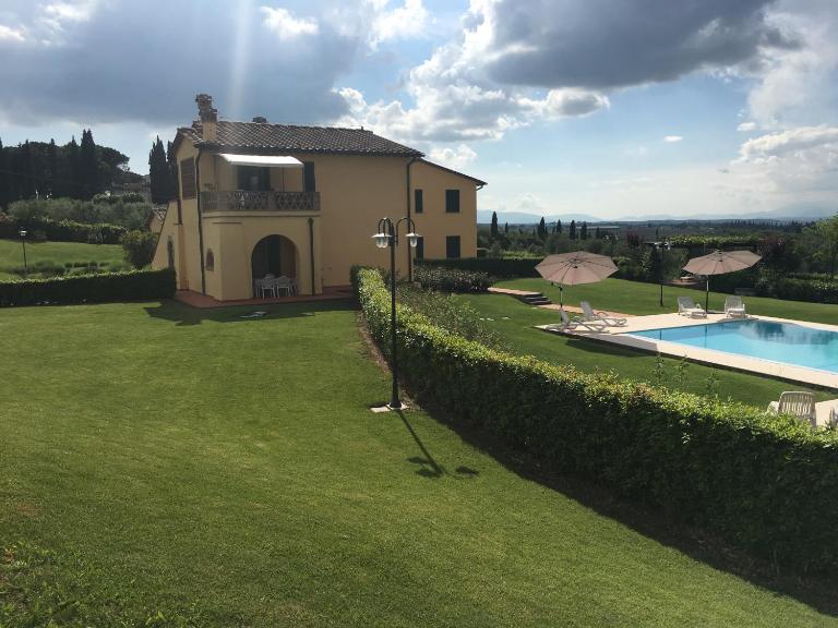 Il Borgherino - B&B Cerreto Guidi
