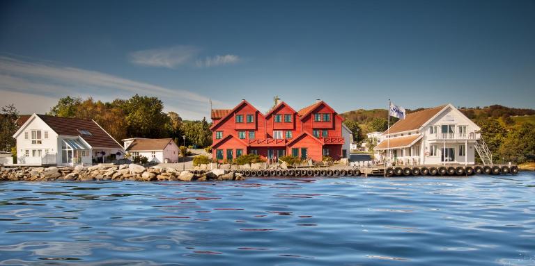 Sjøberg Hotell og Ferie Leiligheter - Chambres d'hôtes Østhusvik
