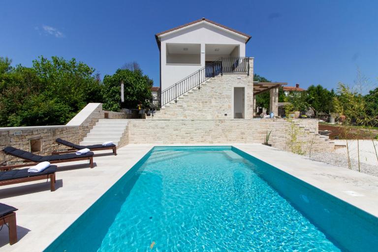 Beautiful villa Irma with private pool near Rovinj by WiiBuk - Chambres d'hôtes Golaš