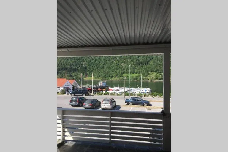 Balestrand Fjordapartments Holmen 19A - Bed and Breakfast Balestrand