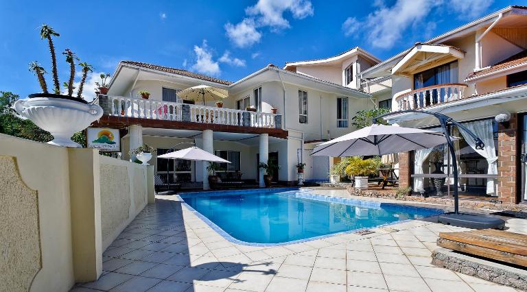 Carana Hilltop Villa Seychelles - B&B Glacis