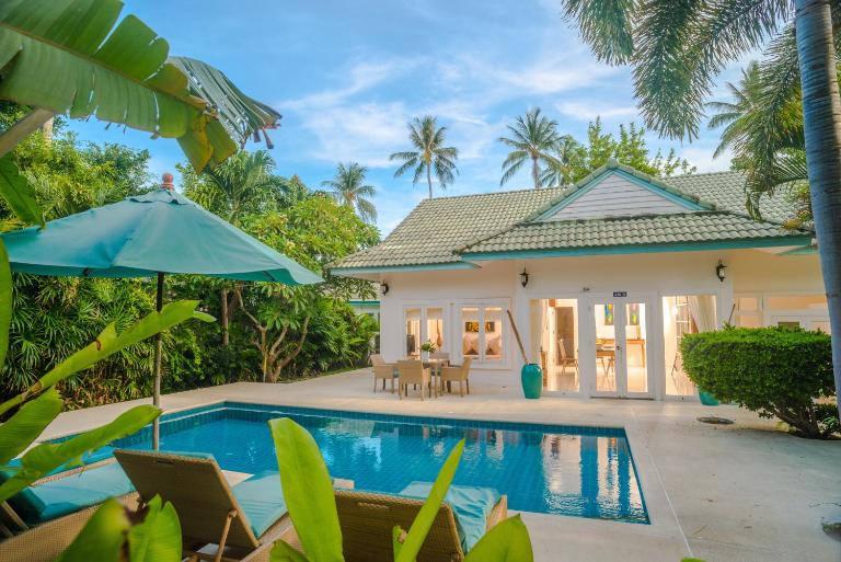 2BR Villa Baan Chanchai, seconds to beach - Chambres d'hôtes Ban Lamai
