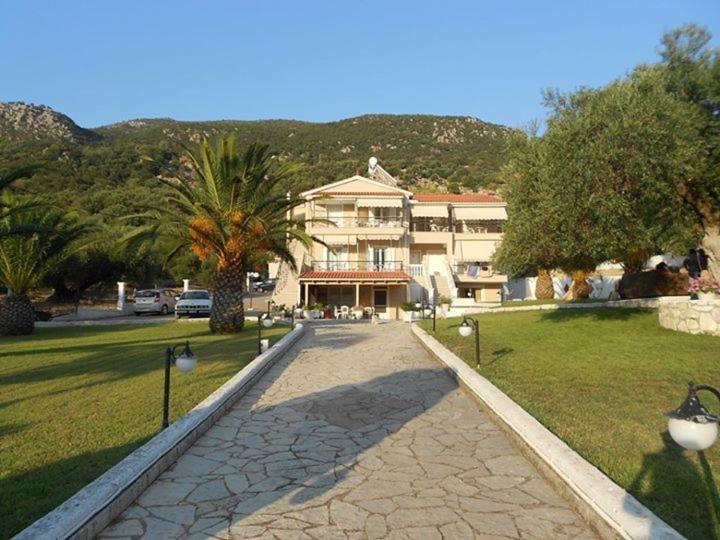 Leonidas Studios - B&B Sami