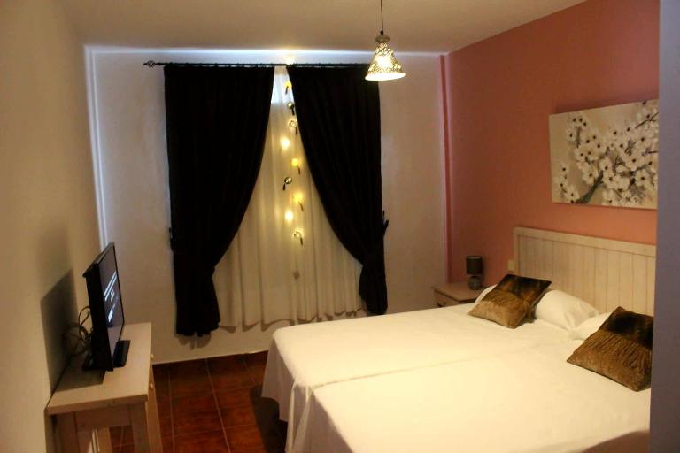 MADESAIK - B&B Breña Baja