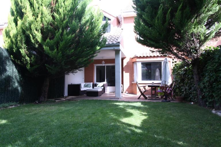 Chalet Aldeamayor Golf Licencia 47269 - B&B El Cardiel