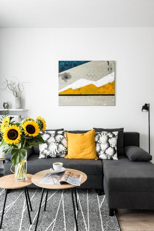 M&R Apartament Airport&Business Premium Komputerowa - underground garage - free WiFi - Netflix - self check-in - 5 min from Chopin Airport - Chambres d'hôtes Varsovie